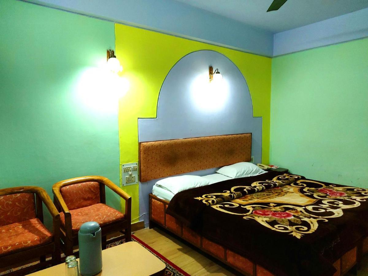 Hotel Avone Mohan Choraha Nainital Exterior foto