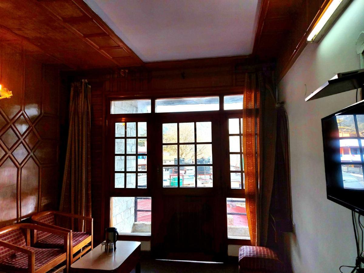 Hotel Avone Mohan Choraha Nainital Exterior foto